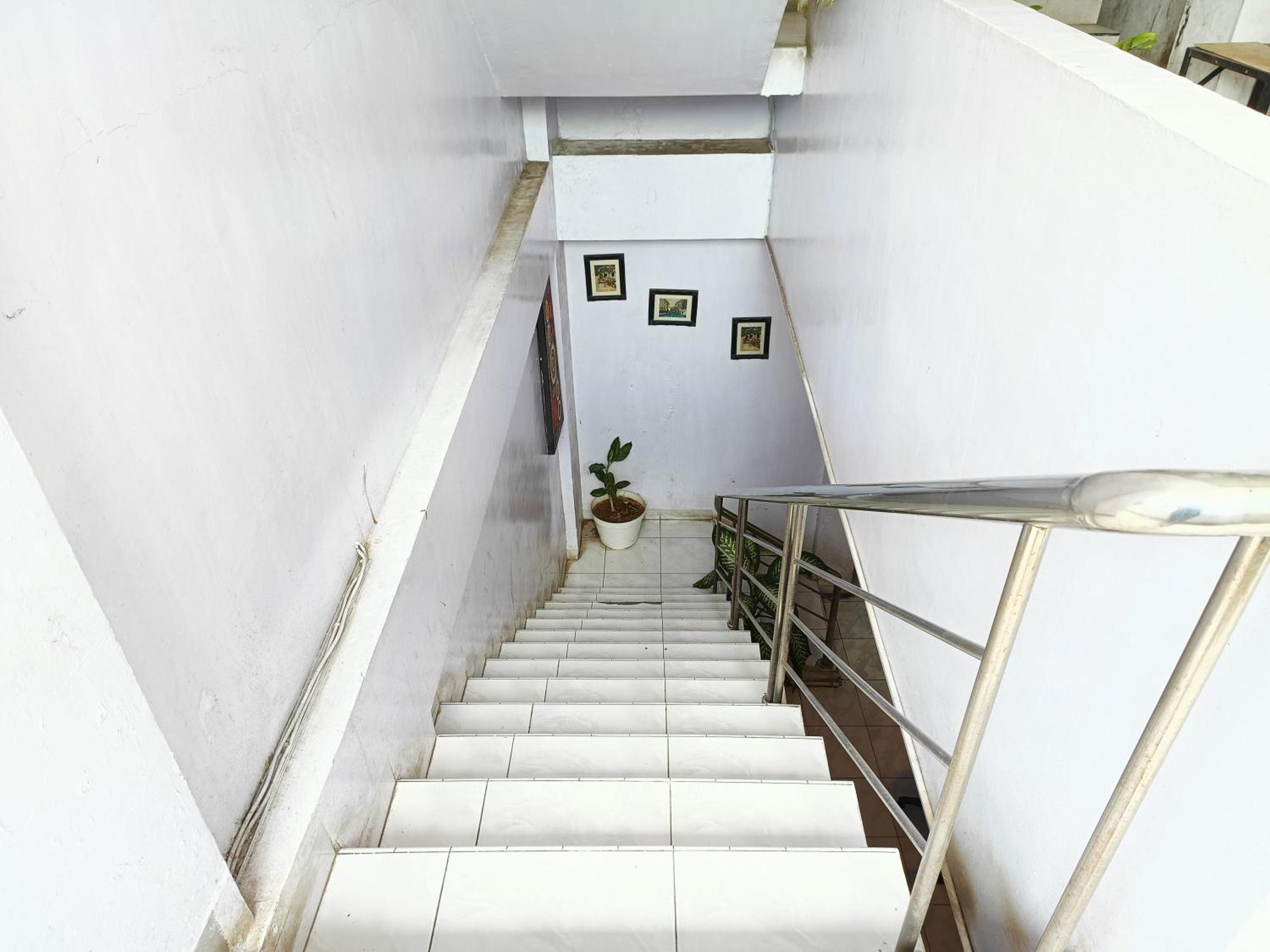 Bumi Merpati Residence Makassar Mitra Reddoorz Экстерьер фото